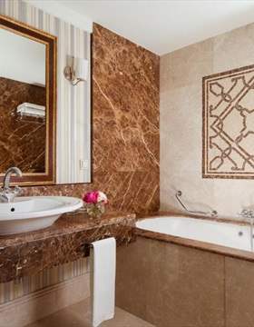 فندق ريسكوس الماتى